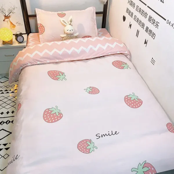 Sanrio Lovely HelloKitty 1 2m Three piece Princess Style Ins Bed Sheet Student Dormitory Single Bed 3 Bring charm to your student dormitory with this lovely princess style bedding set. Perfect for single beds, it includes a quilt cover and two bed sheets, adding a touch of sweetness to any dormitory bedroom.