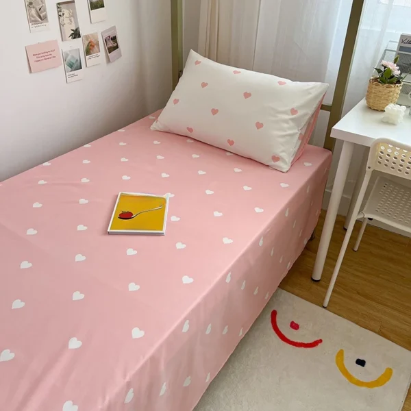 Student Dormitory Three Piece Set Love Printed Quilt Cover Household Bed Sheet Set Skin Friendly Soft 1 Enhance your student dorm with this charming three-piece bedding set. Featuring a love-printed quilt cover and soft bed sheets, it's designed for comfort and style.