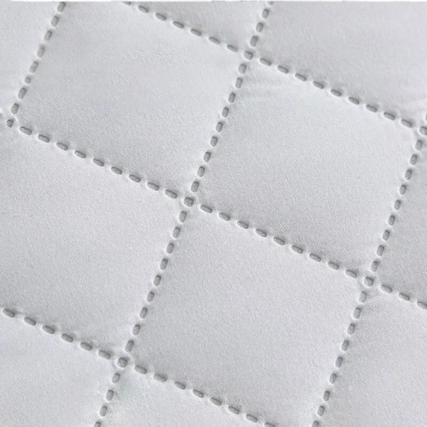 Ultrasonic Mattress Protector Cover Pad Washable Mattress Bed Protector with Elastic Band 4 Keep your mattress clean and fresh with our Ultrasonic Washable Mattress Topper. Featuring an elastic band for a secure fit, this pad is washable and offers reliable protection for your mattress.