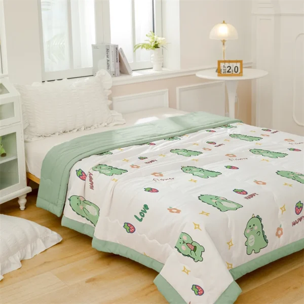 YanYangTian Summer Thin Quilt Comforter Soft Air conditioning Four season Quilt Duvet Blanket Bed duvets 150 2 Experience year-round comfort with our Summer Thin Quilt Comforter. Versatile for all seasons, this soft air conditioning quilt is perfect for single beds, providing the ideal balance of warmth and breathability.